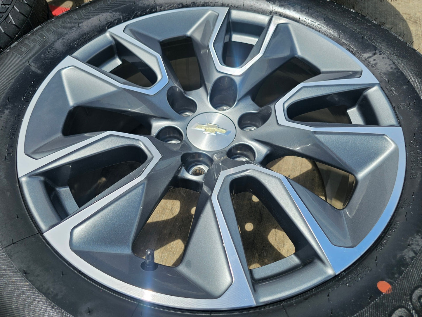 20" Chevy Silverado 1500 Tahoe OEM 5915 5916 wheels rims SET HANKOOK A/T2 NEW