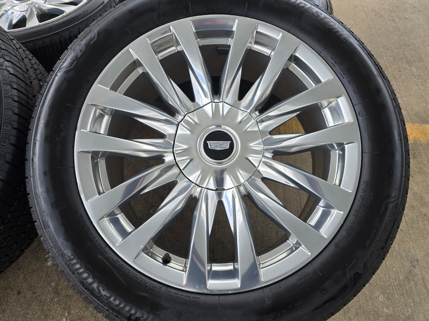 22" Cadillac Escalade Platinum OEM wheels rims 95026 4873 tires DISCOUNTED