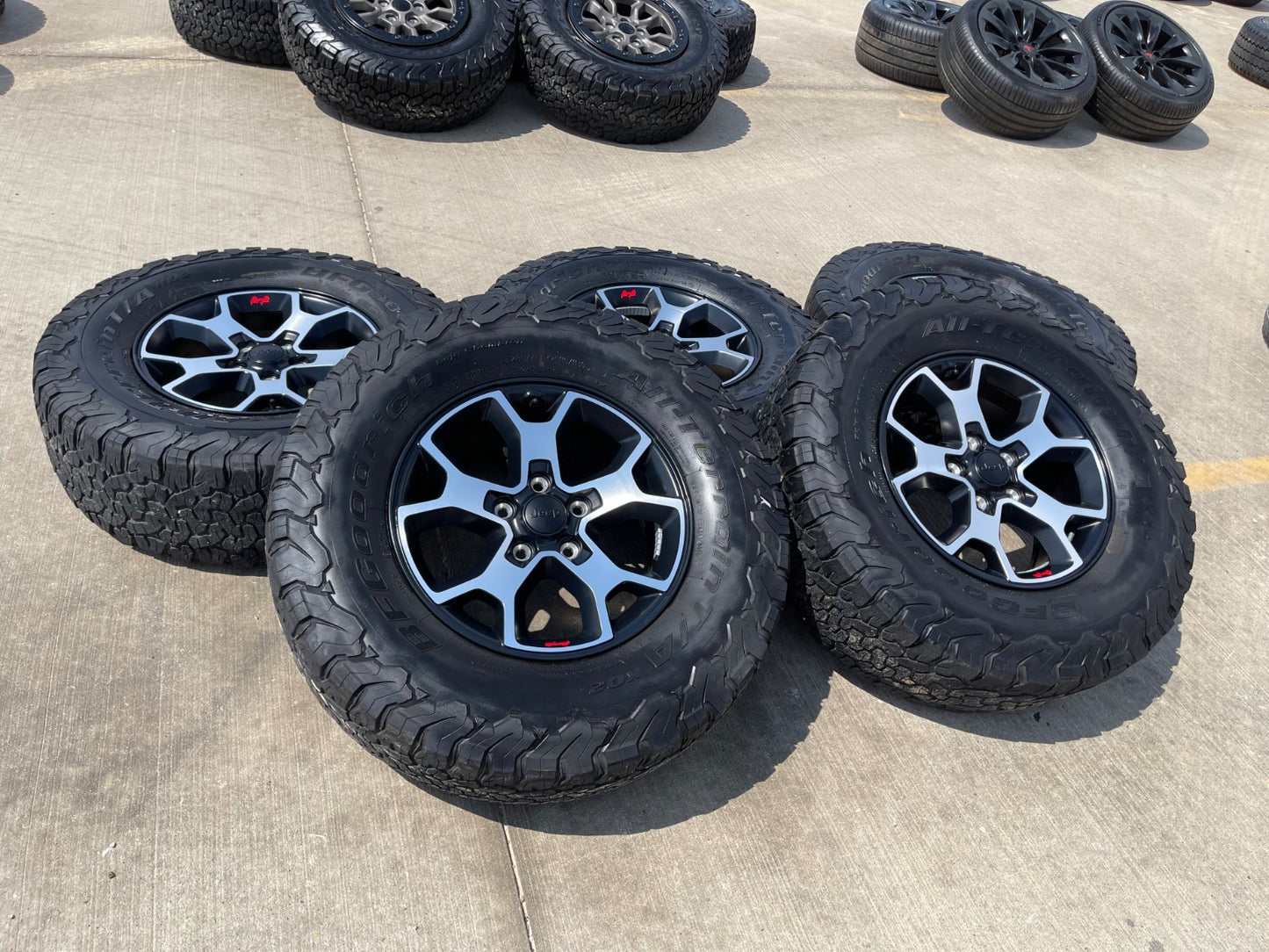 17" Jeep Wrangler Rubicon OEM 9218 wheels rims Gladiator BRIDGESTONE A/T NEW