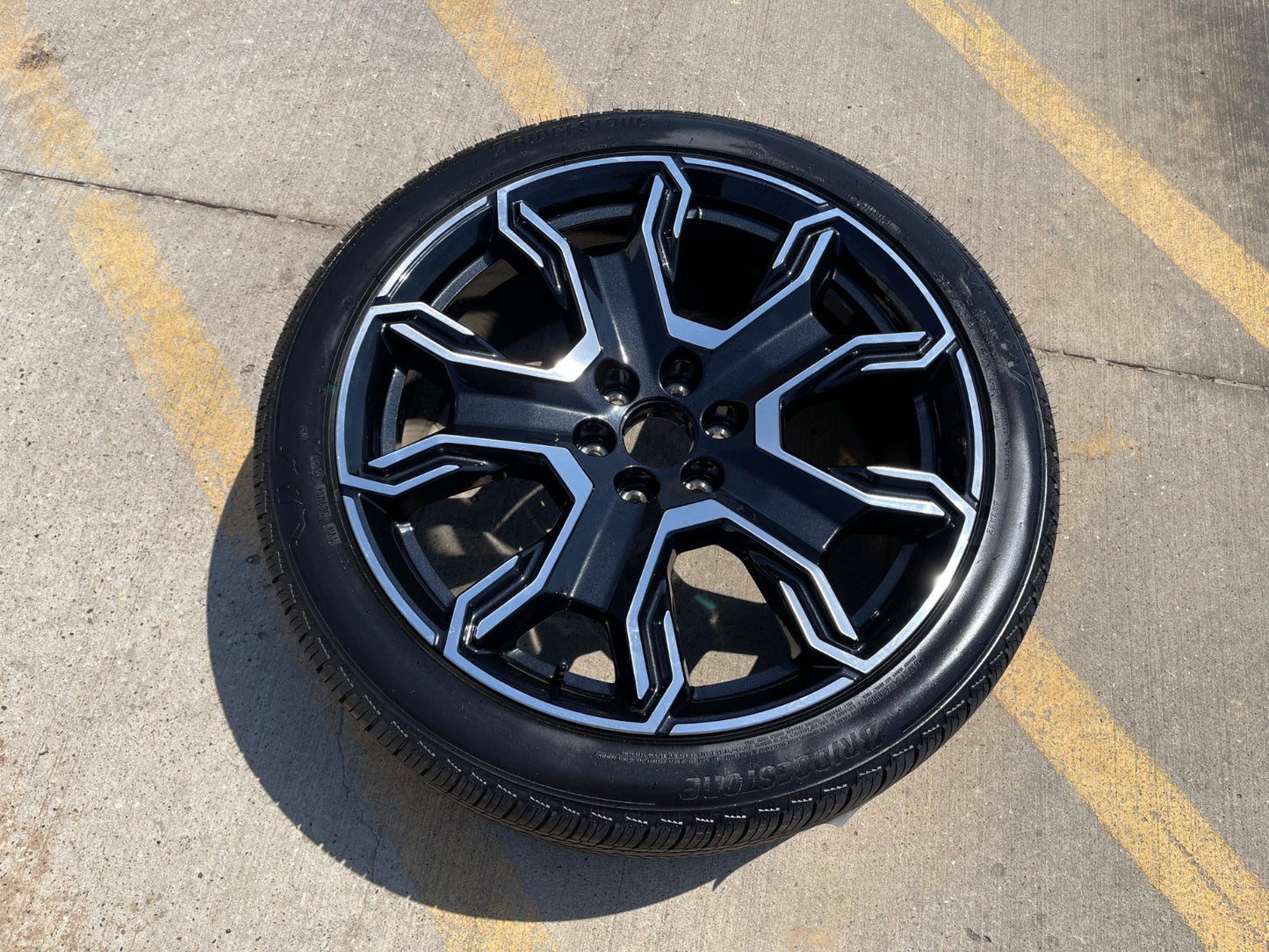 24" Chevy Tahoe Silverado OEM High Country wheel rim 2025 2026 2027 NEW