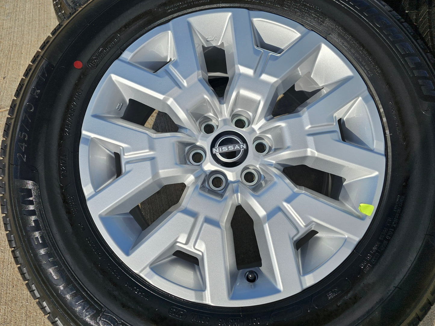 17" Nissan Frontier OEM Desert Runner 62832 wheels rims 2025 2026 NEW MICHELIN
