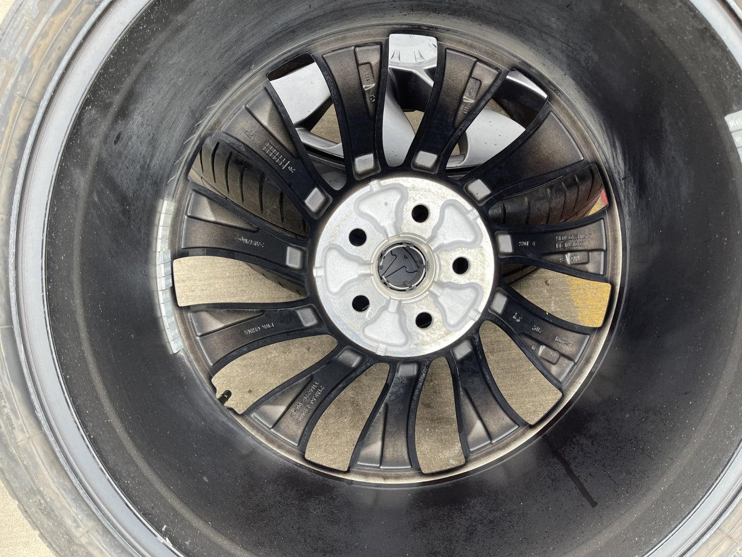 21" Tesla Model Y OEM INDUCTION wheels rims 2022 2023 2024 2025 2026 PIRELLI