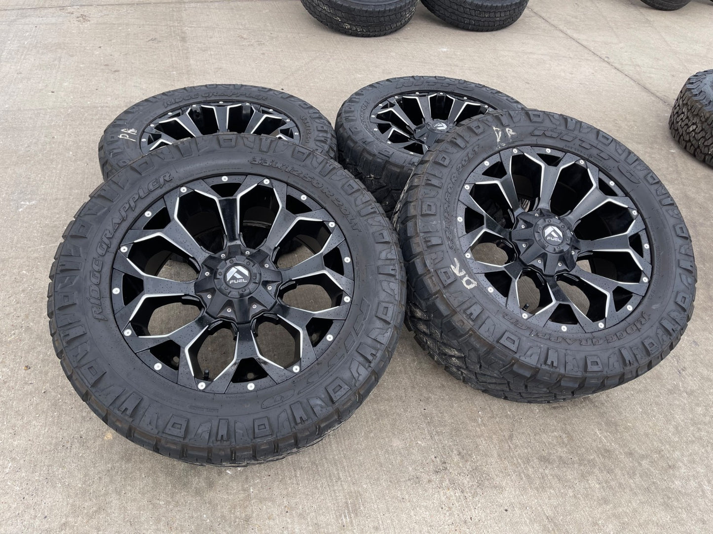 20" 20x9 FUEL Assault D546 Toyota Tundra TSS TRD wheels rims 5x139 5x150 NITRO