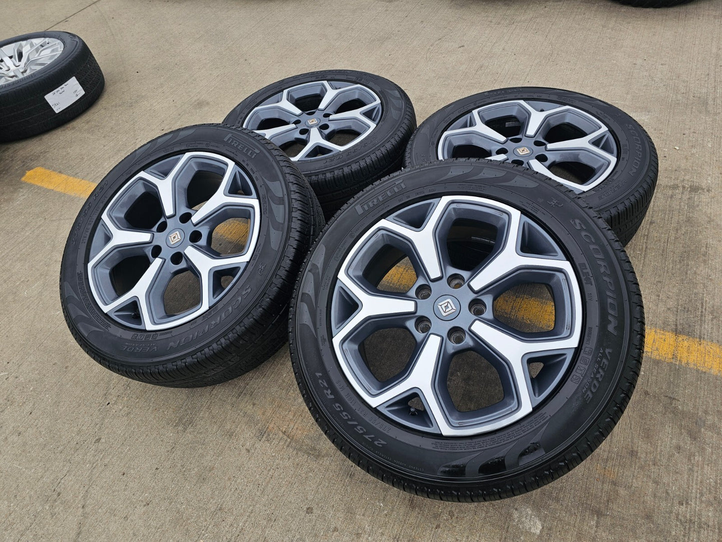 (1) 21" Rivian R1T R1S OEM wheel rim tire spare 2022 2023 2024 2025 2026 2027