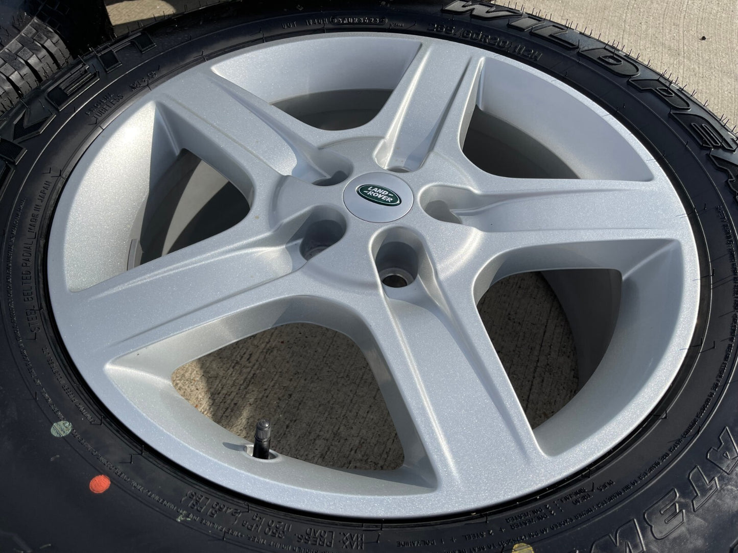 20" Land Rover Defender OEM wheels rims 72352 96980 Range 2024 2025 2026 NEW