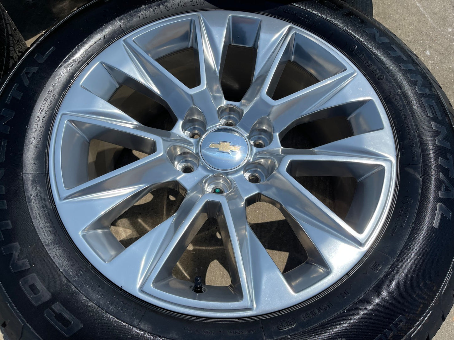 20" Chevy Tahoe Silverado LTZ 5920 OEM wheels rims Yukon 2026 CONTINENTAL NEW