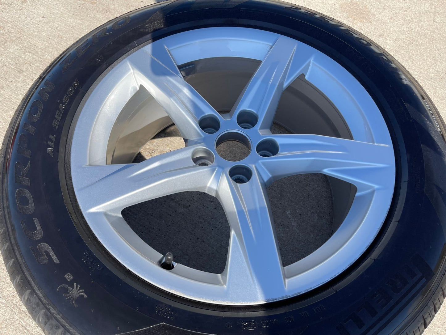 18" Audi Q5 OEM wheel rim Q4 Q7 Q8 12034 VW Atlas 2021 2022 2023 2024 2025 2026