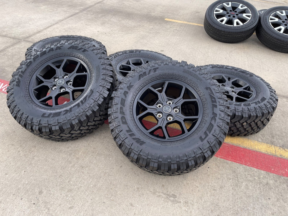 17" Jeep Gladiator RUBICON OEM wheels rims black Wrangler 9326 FALKEN MT 33" NEW