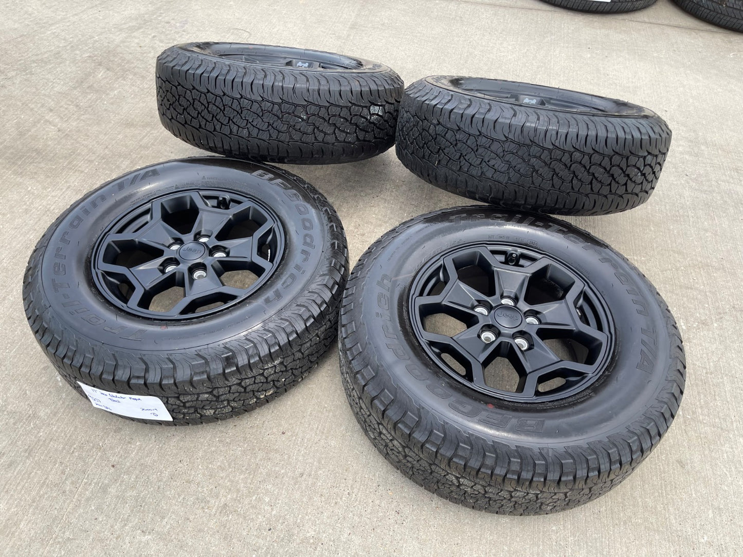 17" Jeep Wrangler RUBICON OEM wheels rims 9237 black 2024 2025 2026 2027 NEW
