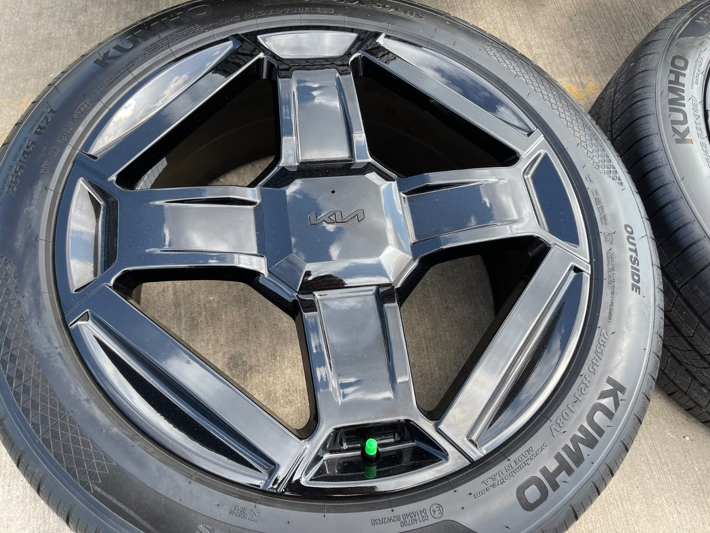 21" Kia Telluride Prestige OEM wheels rims Sorento Sedona 2025 2026 2027 NEW