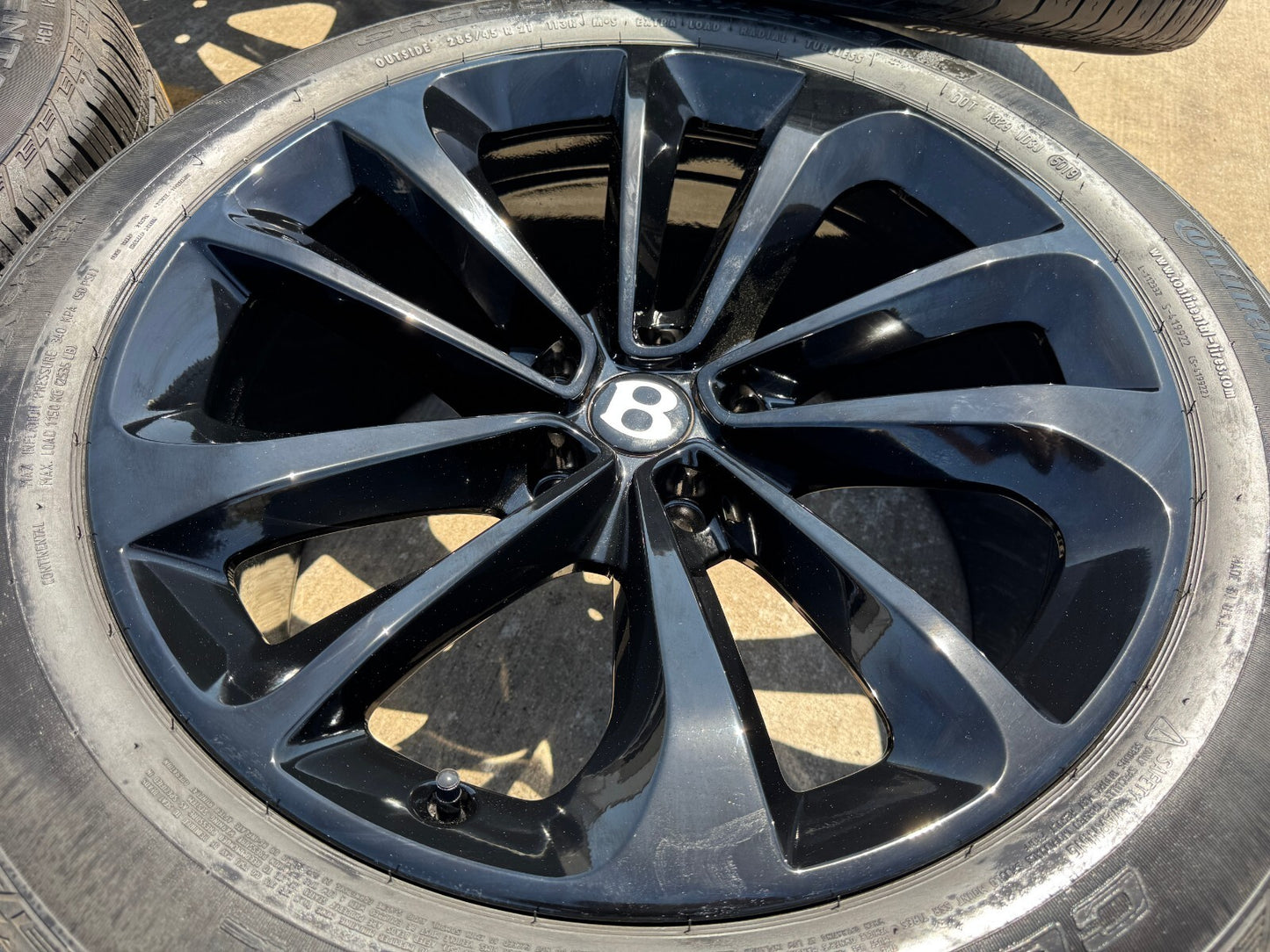 21" Bentley Bentayga OEM wheels rims black Mulliner Continental Flying Spur GT