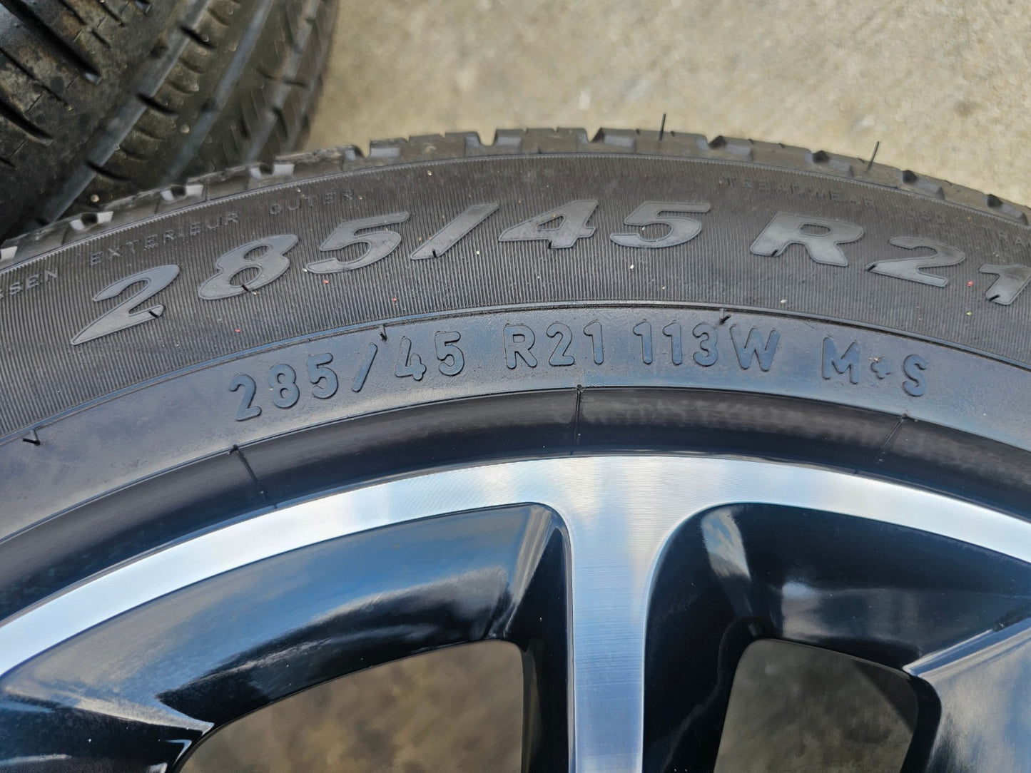 21" Bentley Bentayga OEM wheels rims black Mulliner Continental Flying Spur GT