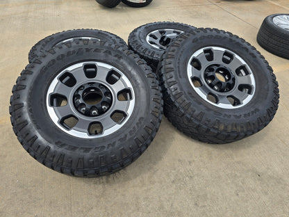 18" Ford F-250 F-350 OEM TREMOR rims wheels 10482 tires DURATRAC R/T 35"