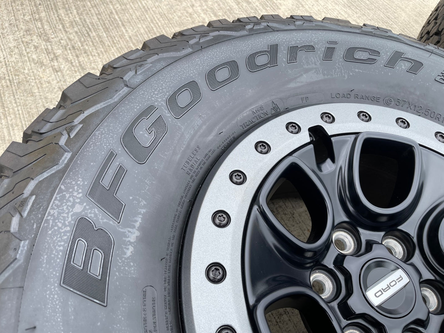 17" Ford F-150 Raptor OEM BEADLOCK rims wheels 10459 95210 BFG KO2 37" tires NEW
