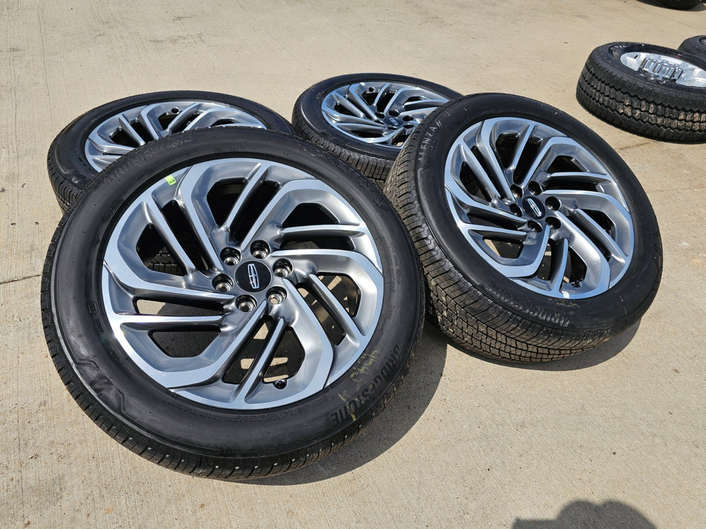 22" Lincoln Navigator OEM 94225 rims wheels BLACK LABEL BRIDGESTONE NEW