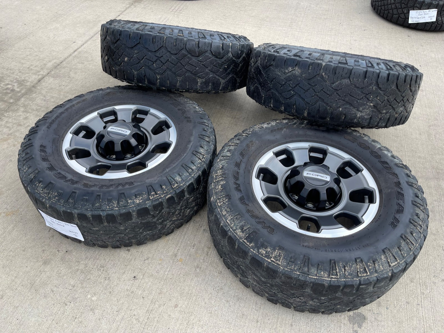 18" Ford F-250 F-350 OEM TREMOR rims wheels 10482 tires DURATRAC R/T 35"