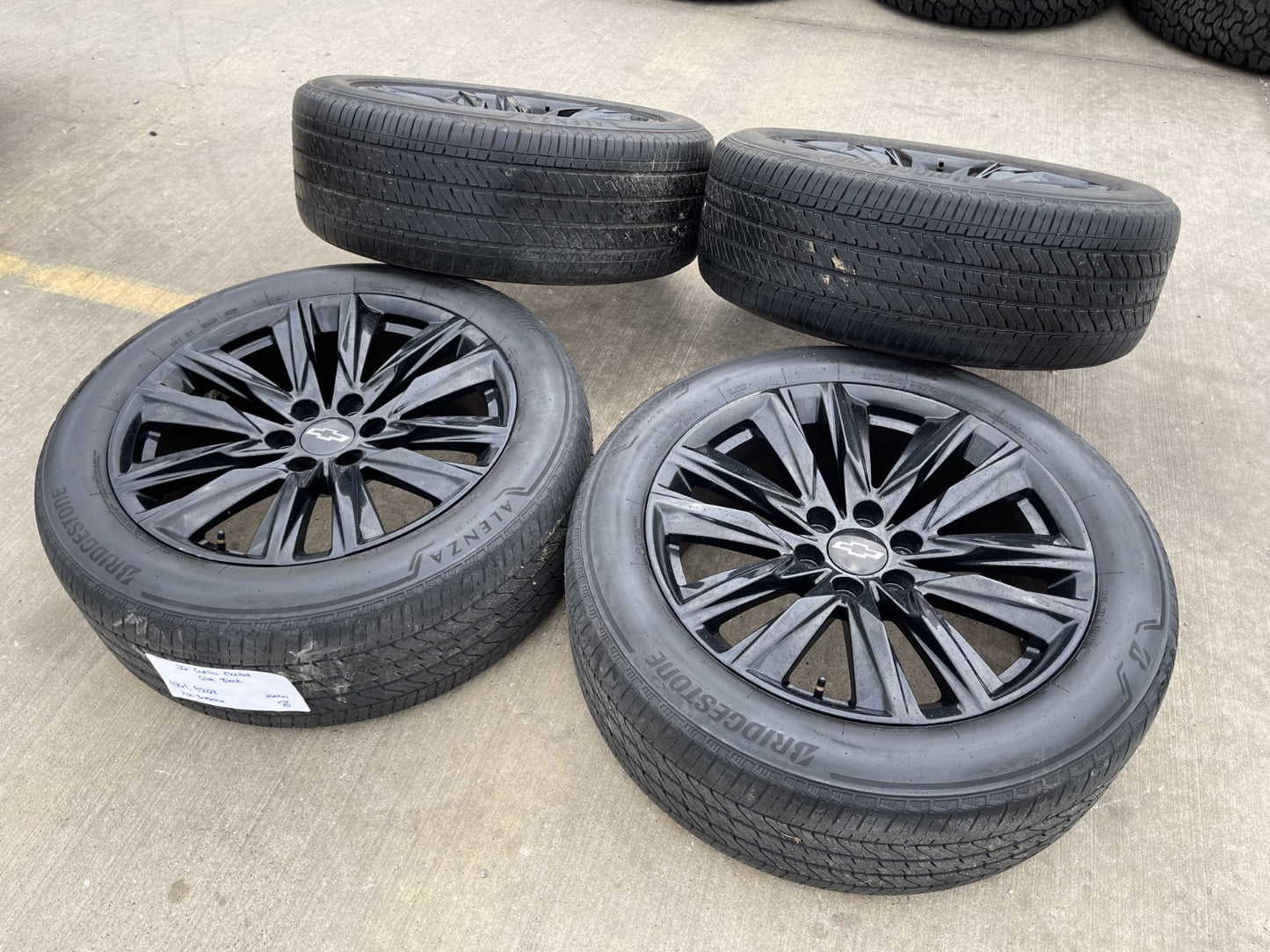22" Cadillac Escalade OEM wheels rims 95028 4869 GMC Sierra BRIDGESTONE SET