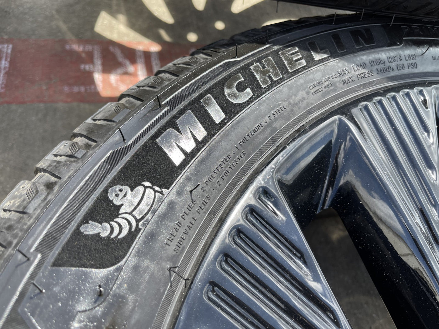 22" Lincoln Navigator OEM 10665 rims wheels BLACK LABEL 2025 2026 MICHELIN