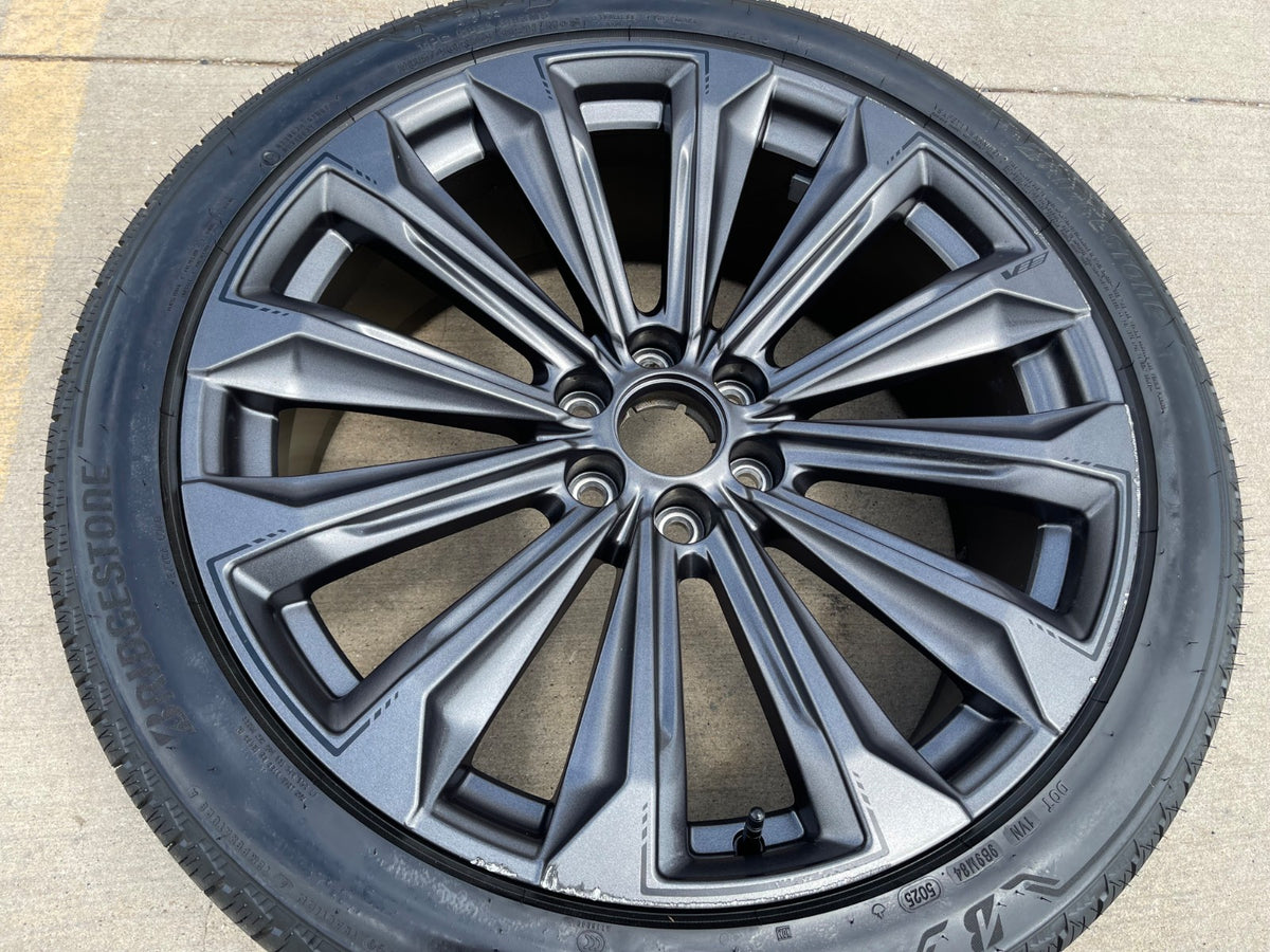 (1) 24" Cadillac Escalade V OEM 84949597 wheel rim tire 2025 2026 2027