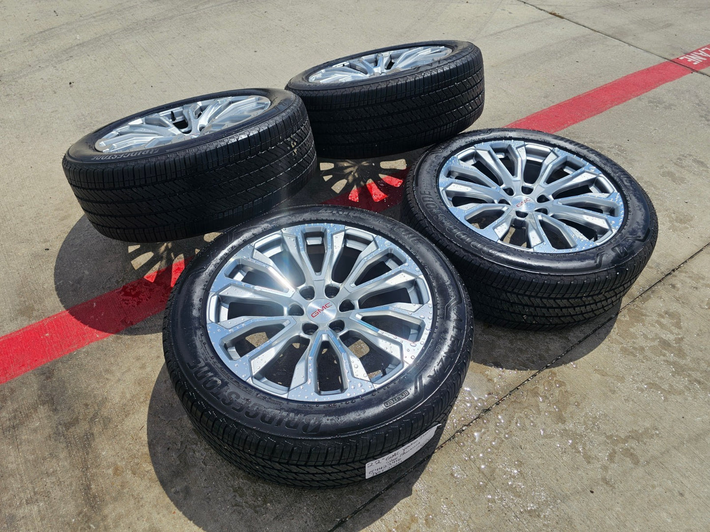 22" GMC Yukon Sierra DENALI OEM wheels rims 14025 97000 tires BRIDGESTONE SET