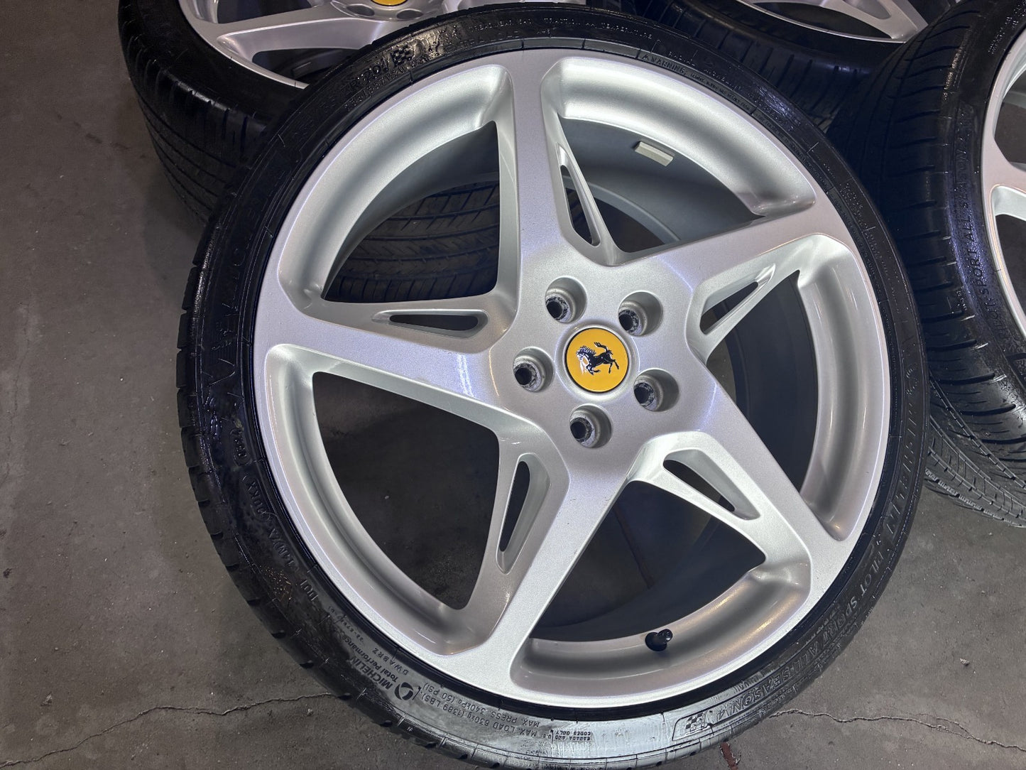 20" Ferrari 458 Italia 488 OEM 262892 262893 wheels rims SET FORGED MICHELIN