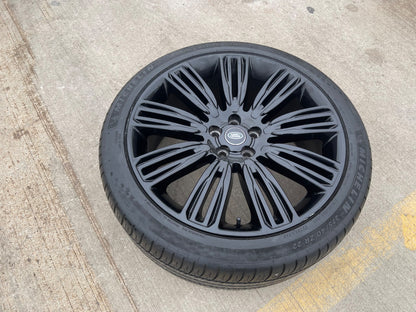 (1) 22" Land Rover Range DEFENDER OEM 72328 72331 wheel rim spare PIRELLI