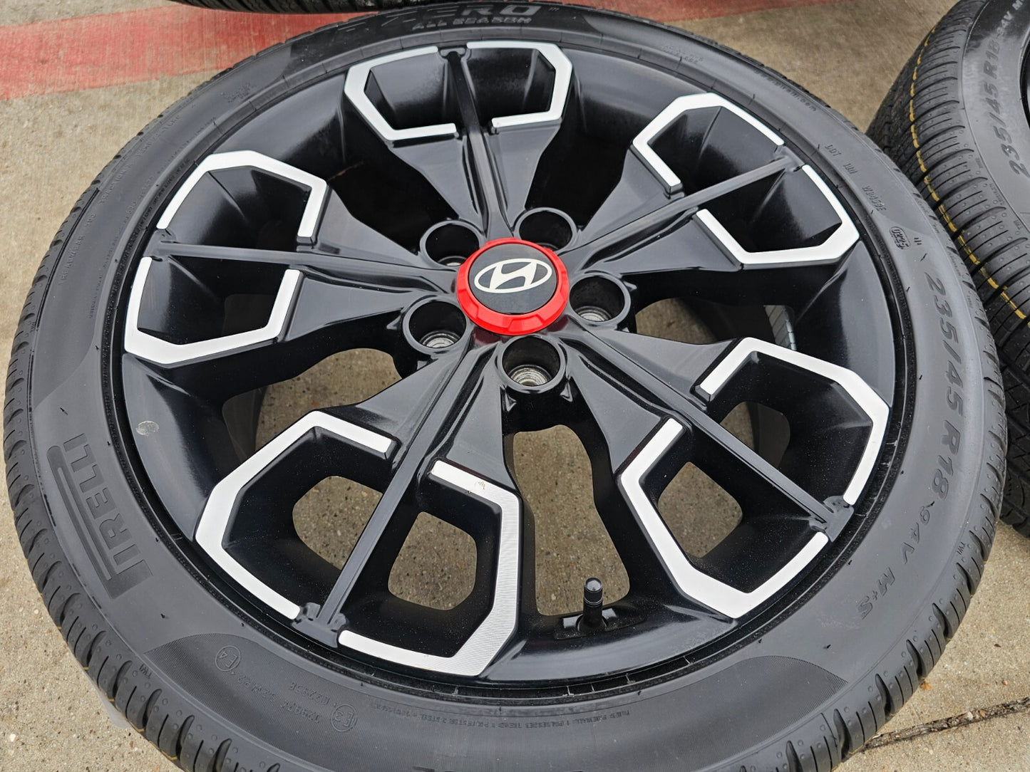 18" Hyundai Elantra Sonata Accent OEM Santa Cruz wheels rims 95231 180411 NEW