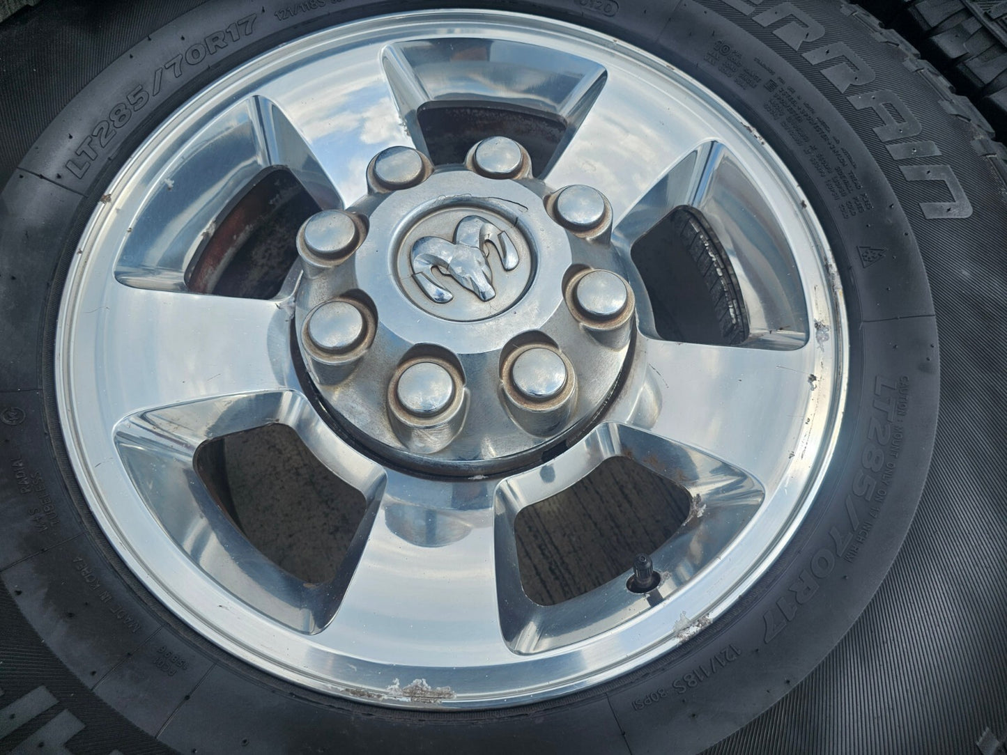 17" Dodge Ram 2500 3500 OEM wheels rims 2187 tires