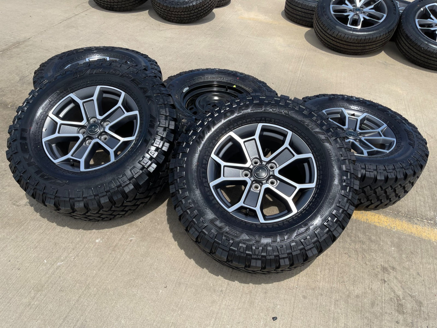 17" Jeep Wrangler Rubicon OEM 9336 wheels rims Gladiator SET FALKEN M/T 33"