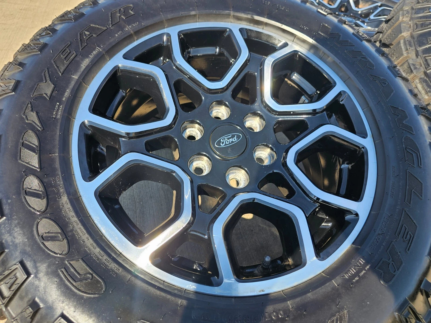 18" Ford F-150 OEM rims wheels 95049 10340 Expedition tires DURATRAC A/T
