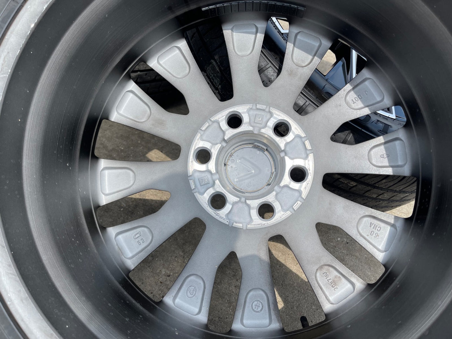 20" Toyota Land Cruiser Tundra OEM wheels rims 10545 GX550 LX600 DUNLOP NEW