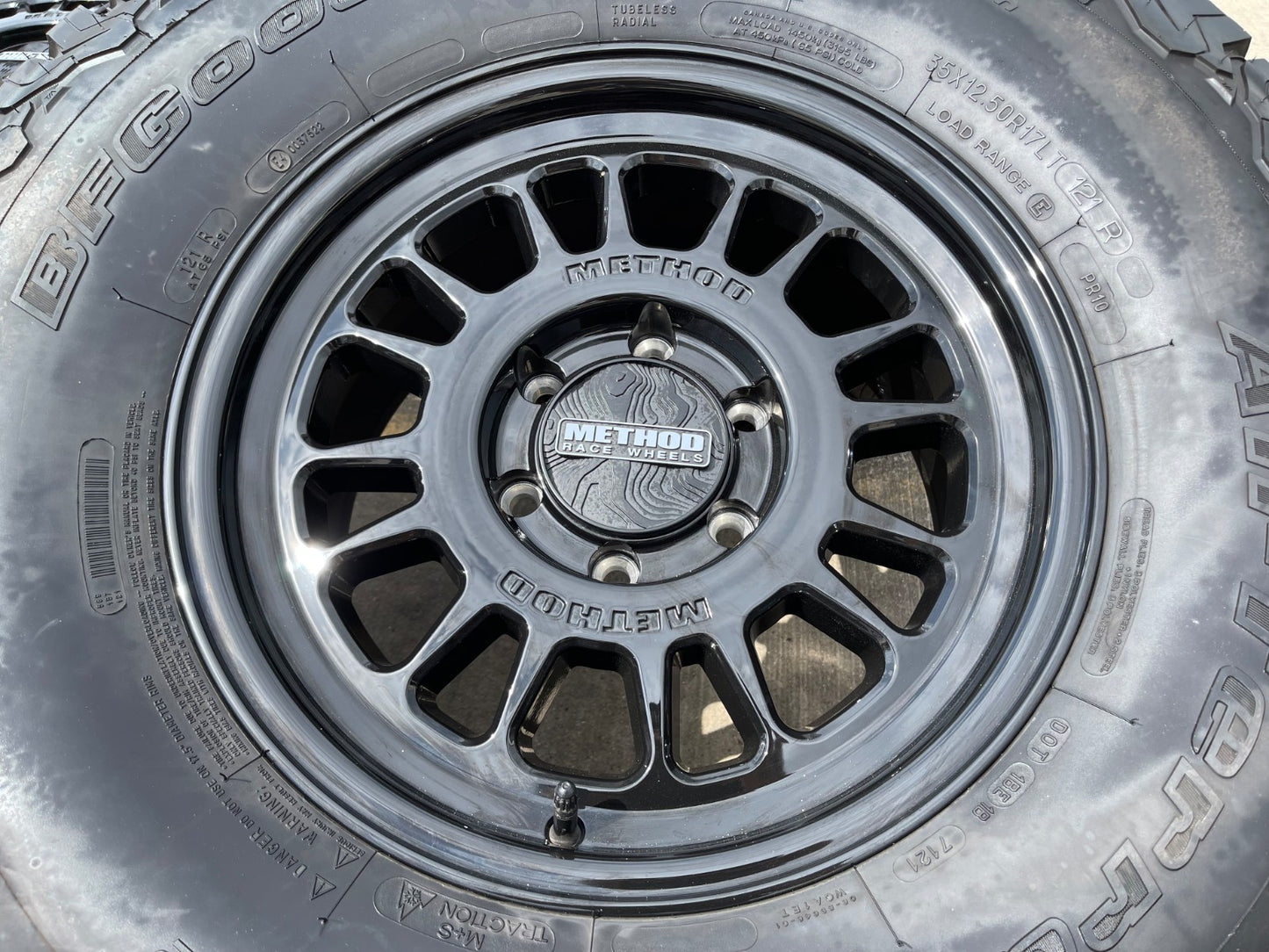 17x8.5 17" Method Racing MR318 Silverado RAM Tacoma wheels rims 6x139 6x5.5 35"