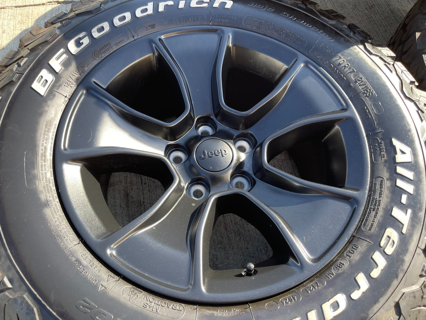 (4) 17" Jeep Wrangler Rubicon OEM 96226 wheels rims Gladiator BFG KO2 NEW 2026