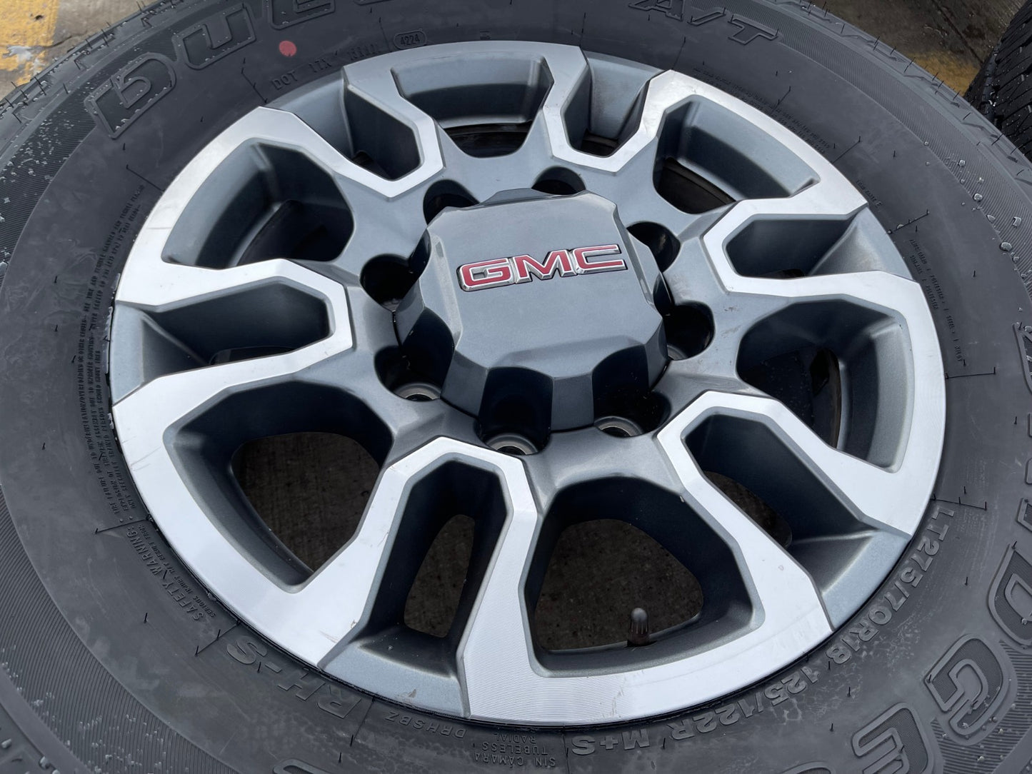 18" GMC Sierra AT4X Chevy Silverado 2500 3500 OEM 5949 wheels rims BRIDGESTONE