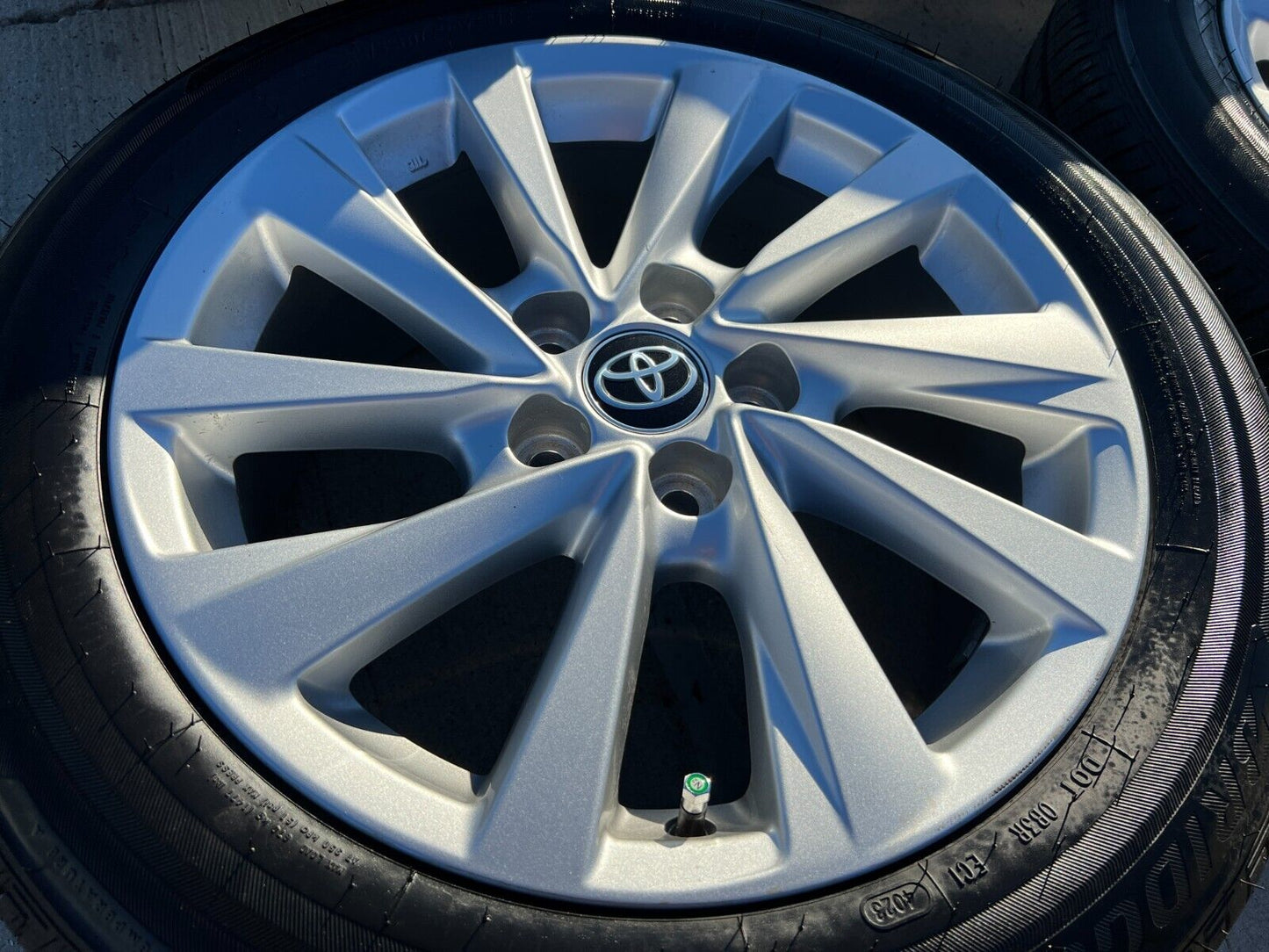 17" Toyota Camry Avalon OEM wheels rims 69137 96992 CHR 2022 2023 2024 2025 NEW