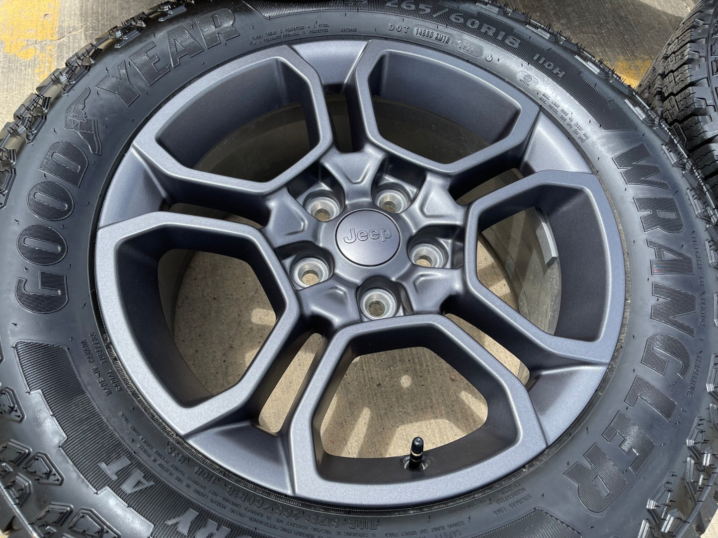 18" Jeep Grand Cherokee TRAILHAWK L OEM wheels rims 9309 Durango SET NEW
