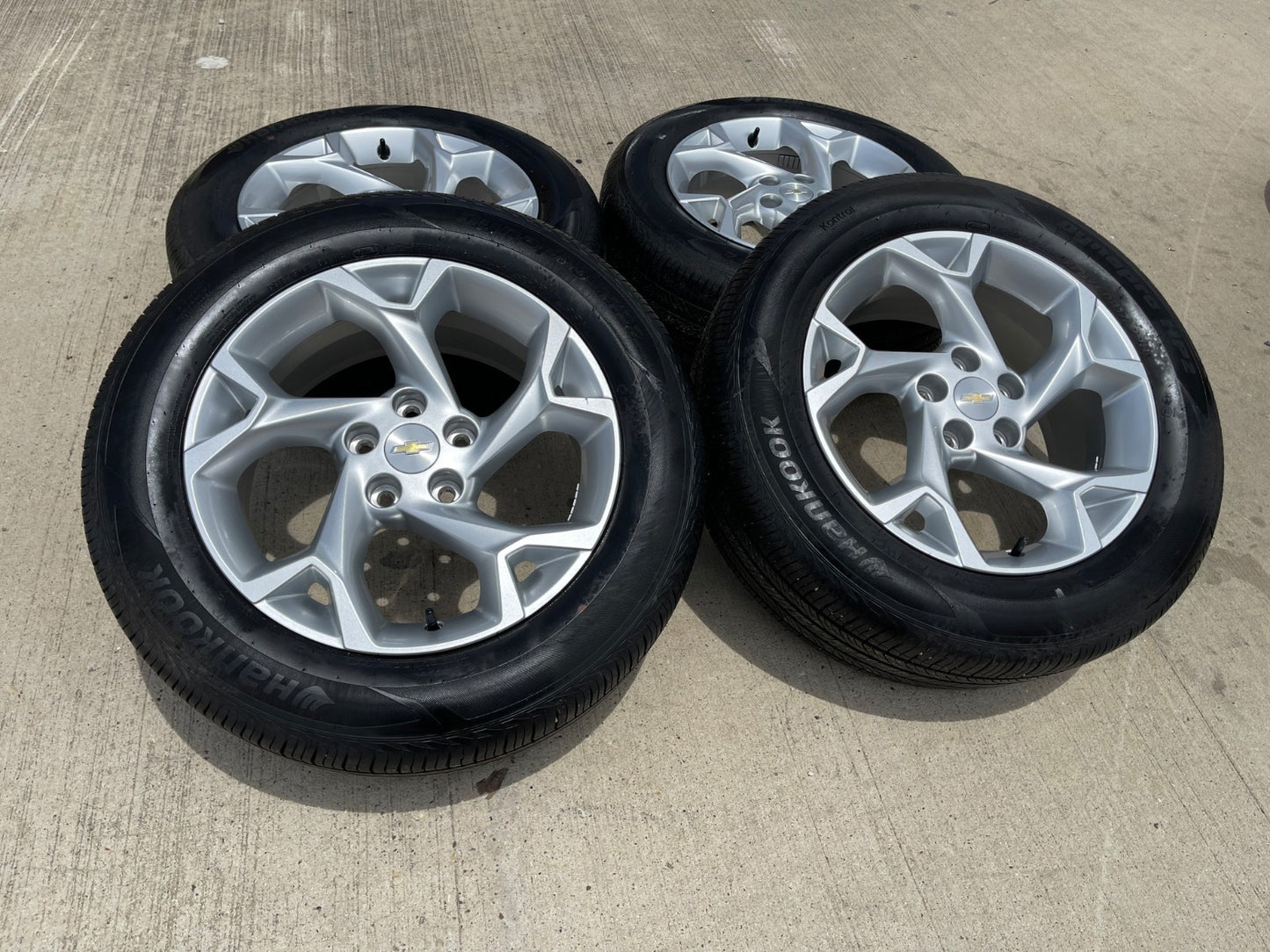 17" Chevy TRAX OEM wheels rims 14141 Terrain Trailblazer Equinox  2024 2025 2026