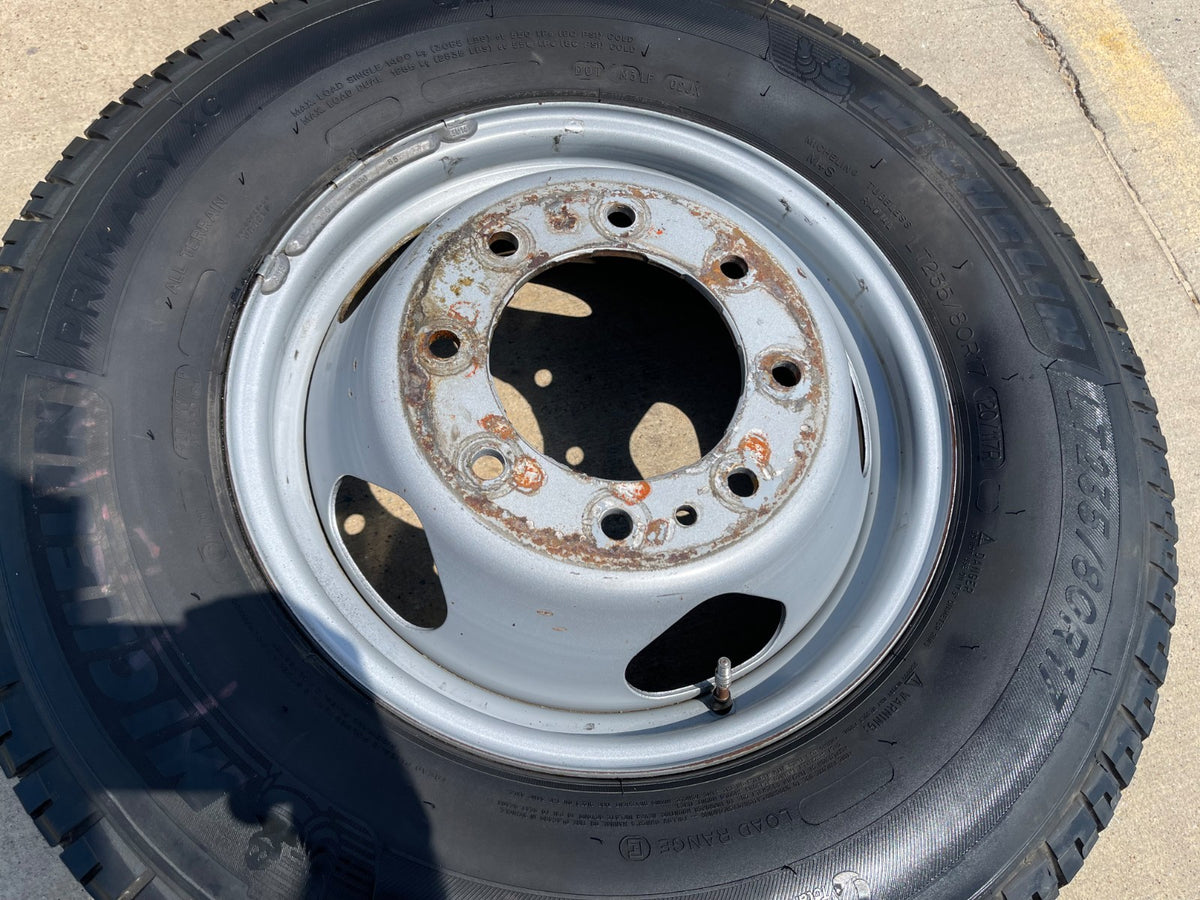 (1) 17" Chevy Silverado GMC Sierra 3500 Dually rim wheel OEM 8094 SINGLE