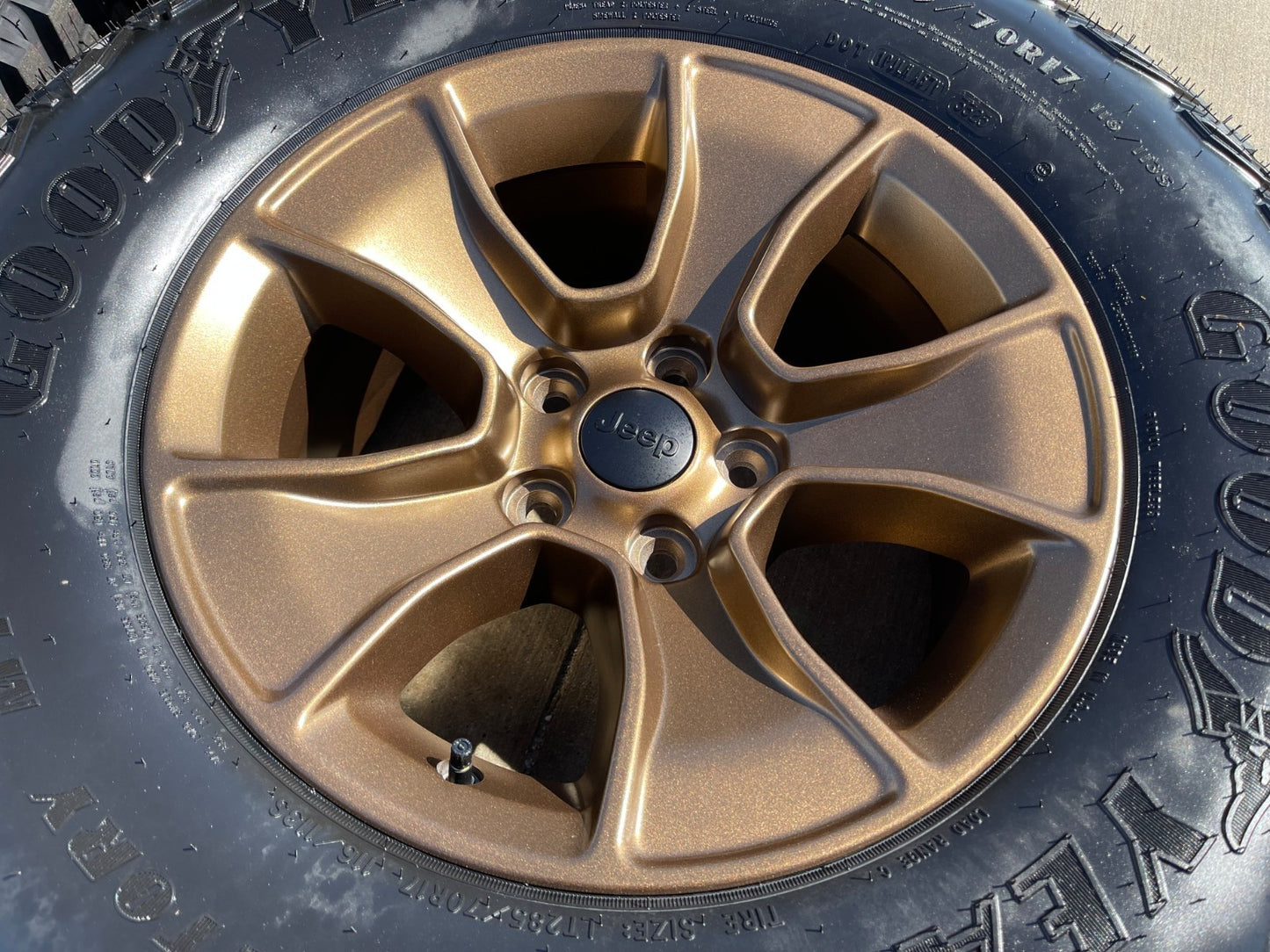 (5) 17" Jeep Wrangler Rubicon OEM 96226 wheels rims Gladiator BRONZE 2026 NEW