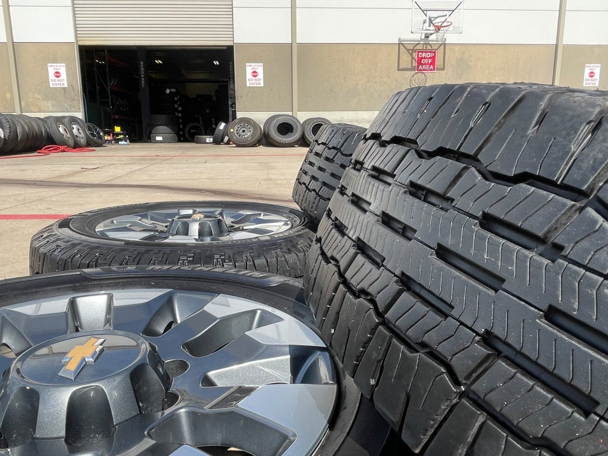 20" Chevy Silverado GMC Sierra 2500 3500 OEM 5960 5947 wheels rims SET MICHELIN