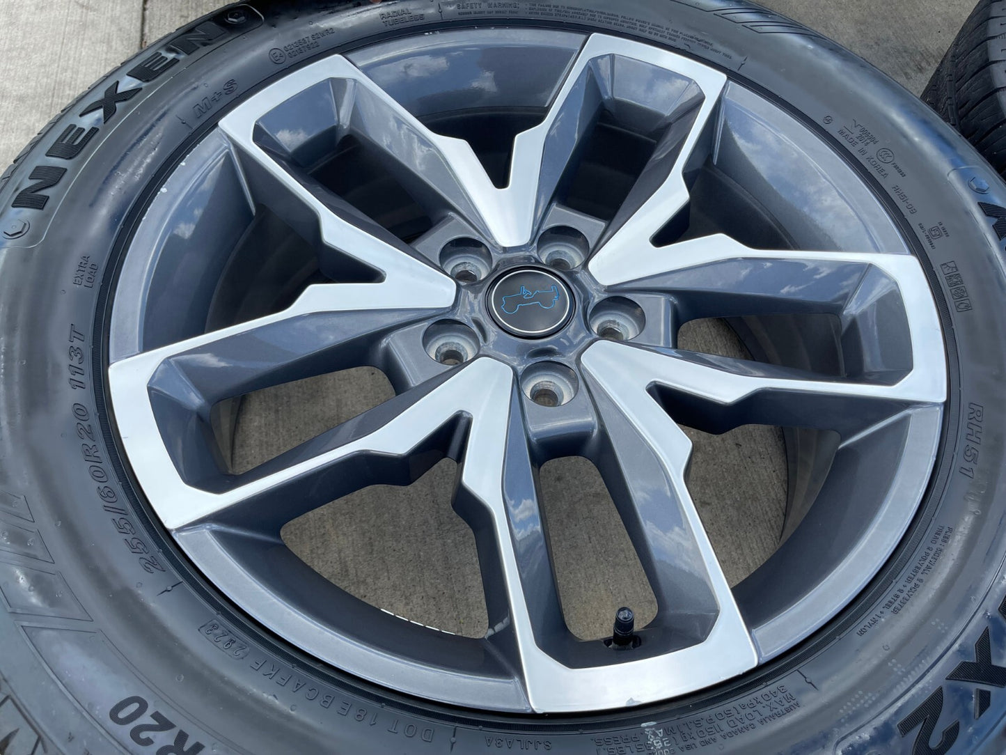 20" Jeep Wrangler Rubicon 4XE OEM 9333 wheels rims Gladiator 2024 2025 2026