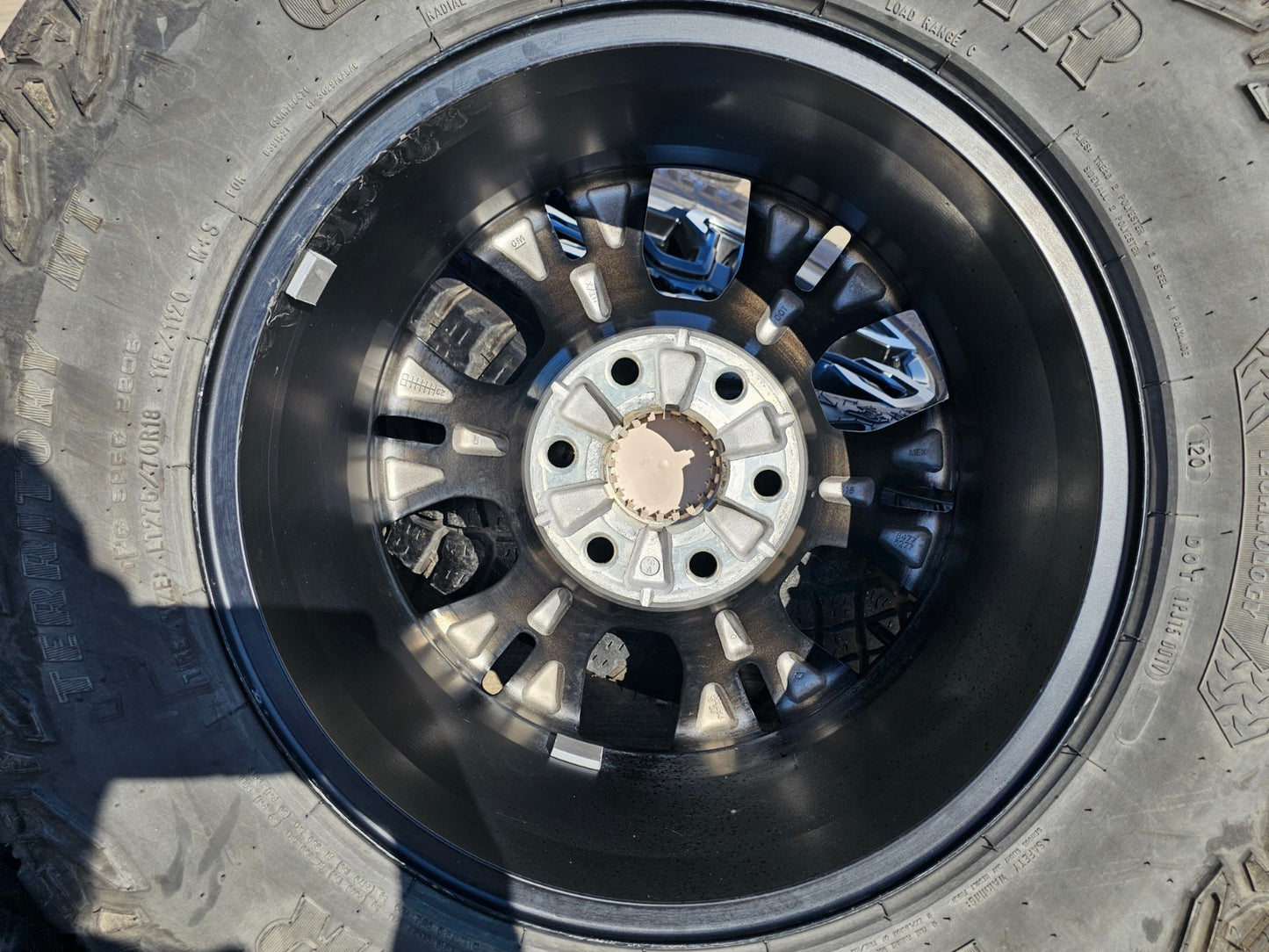 18" Chevy Silverado ZR2 Tahoe TRAIL BOSS Sierra OEM 95415 wheels rims GOODYEAR