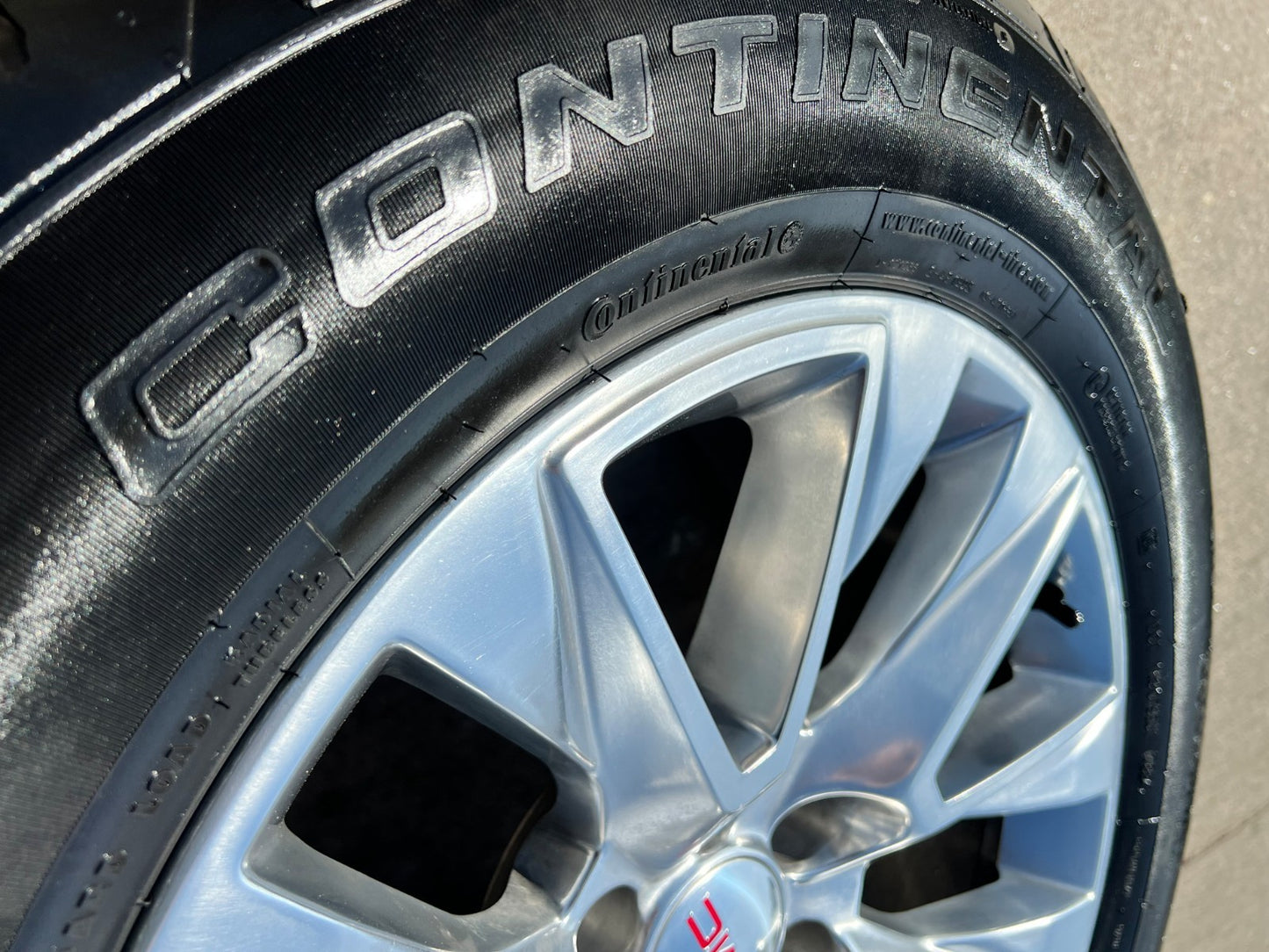 20" GMC Yukon 5920 OEM wheels rims Chevy Tahoe Silverado 2025 2026 CONTINENTAL