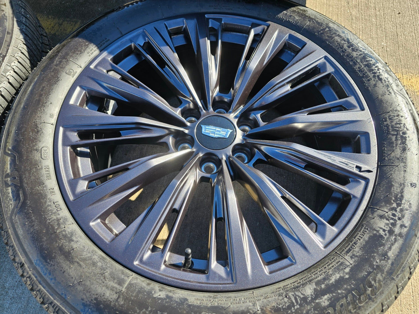 22" Cadillac Escalade V V600 Platinum OEM wheels rims Rim# 4882 FITS 2020-2027