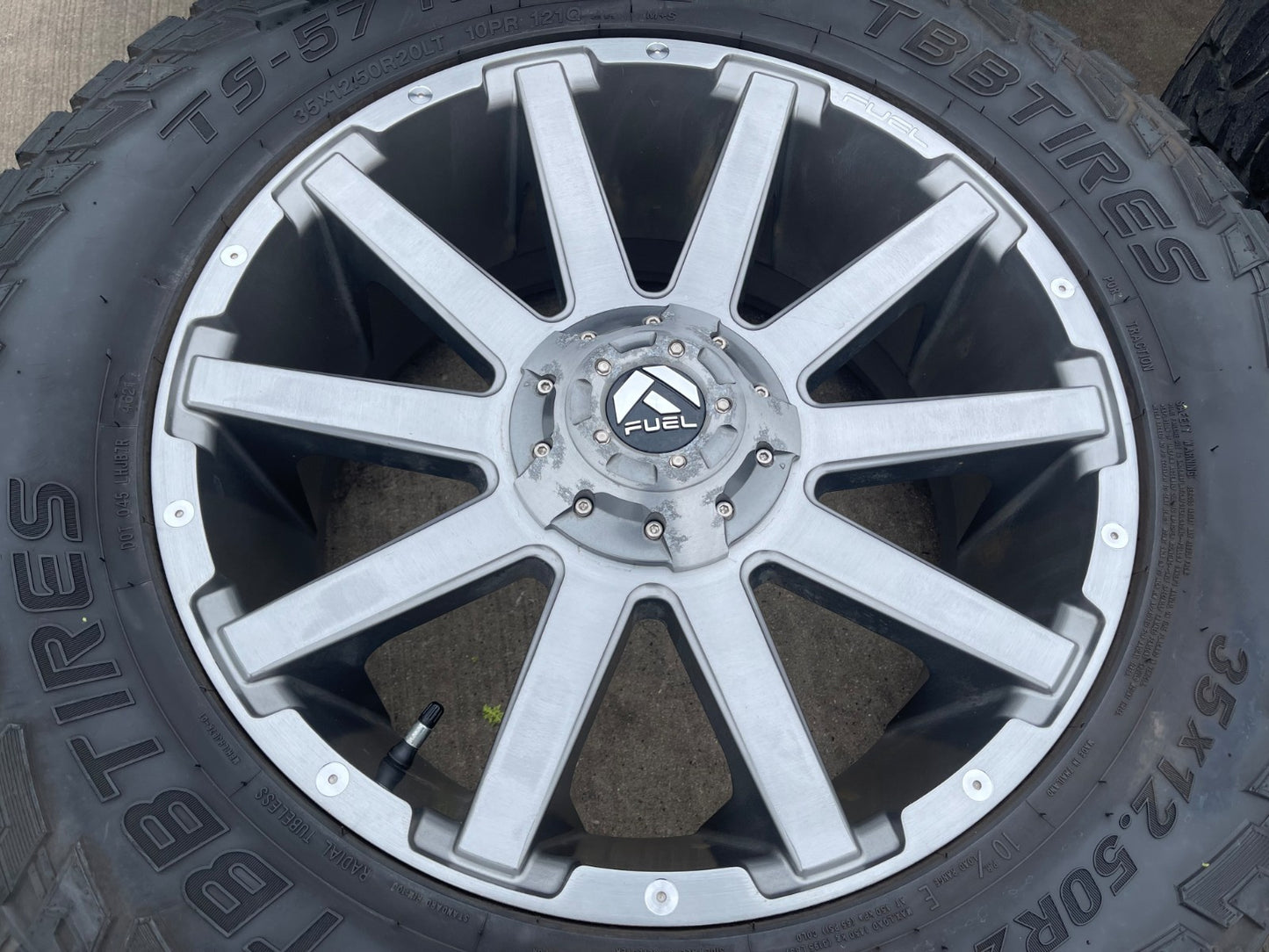 20x9 FUEL Contra D714 Silverado Ford F-150 RAM wheels rims 6x139 6x135