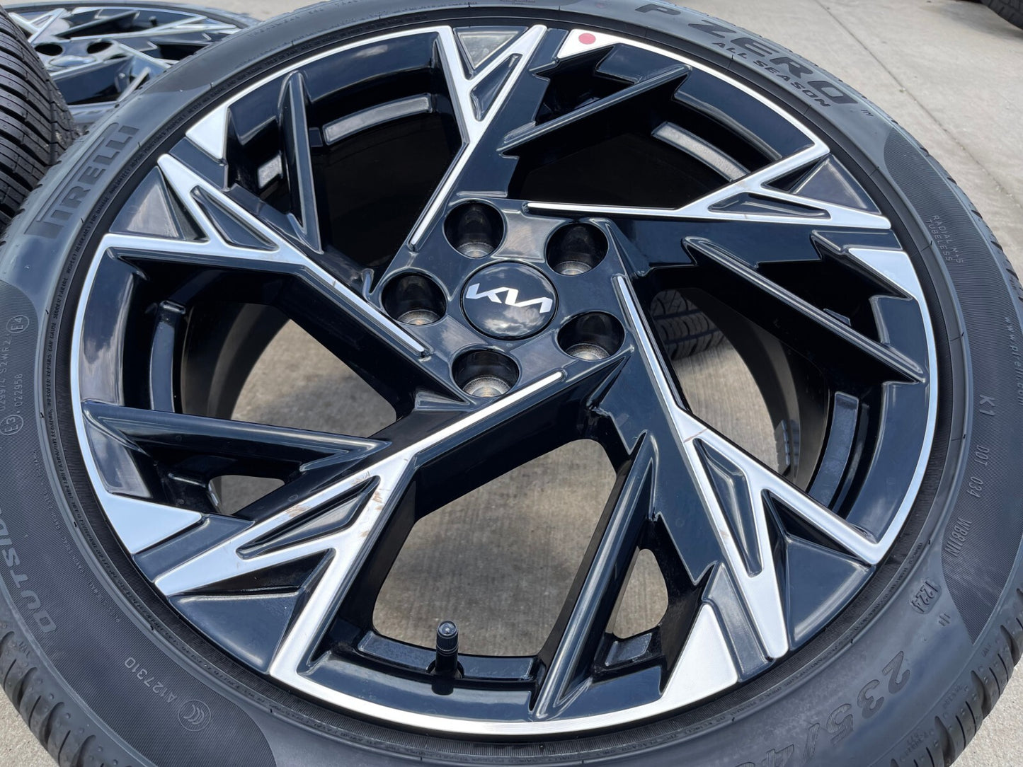 18" Kia K4 K5 OEM wheels rims tires Sonata Stinger Forte Optima 2024 2025 NEW