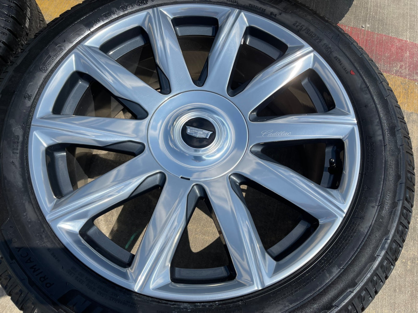 22" Cadillac Escalade Platinum OEM wheels rims 95078 4874 tires MICHELIN NEW