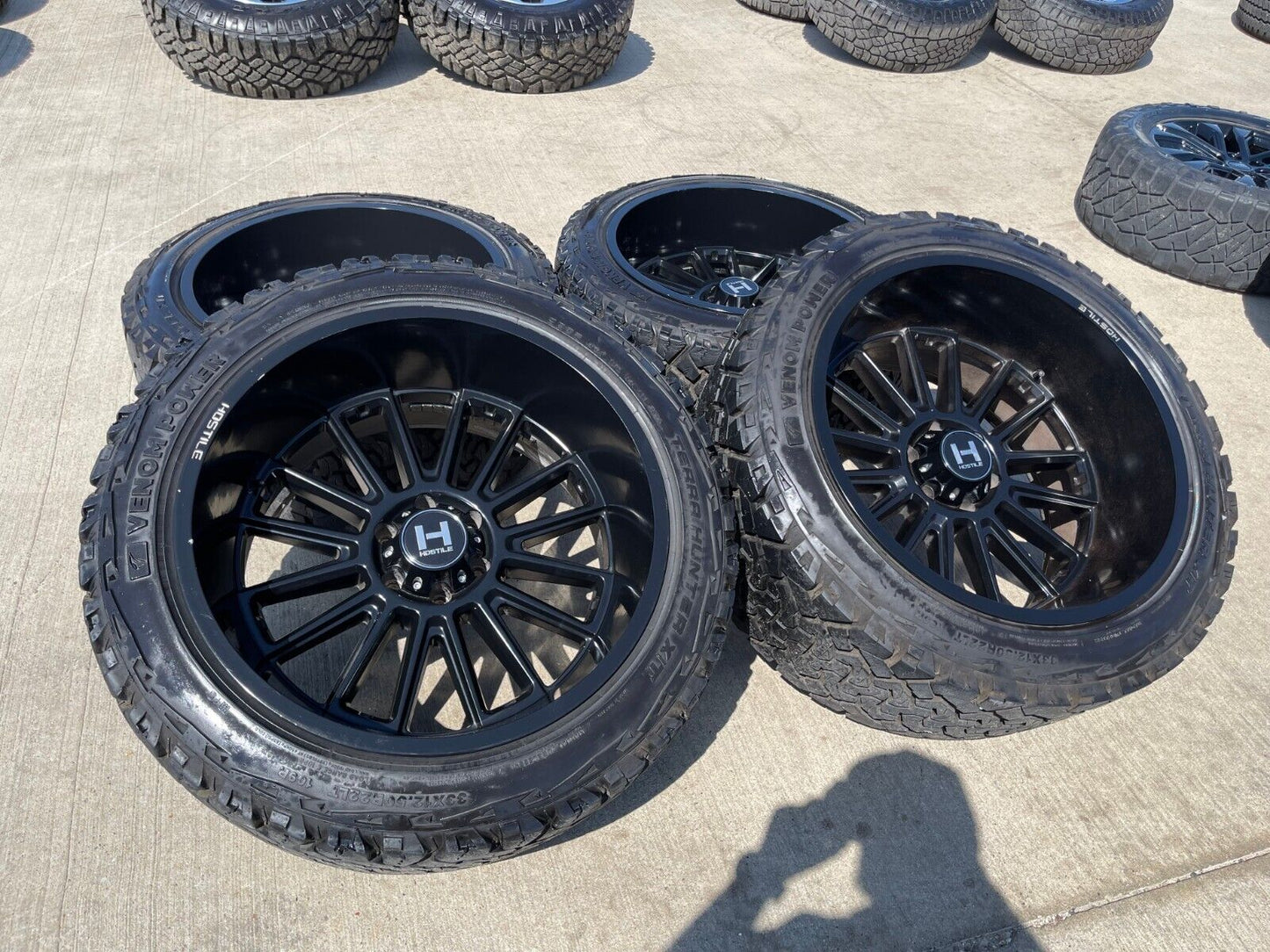 22x12 Hostile Predator Ford F-150 Expedition -44 wheels rims 6x135 tires 33"