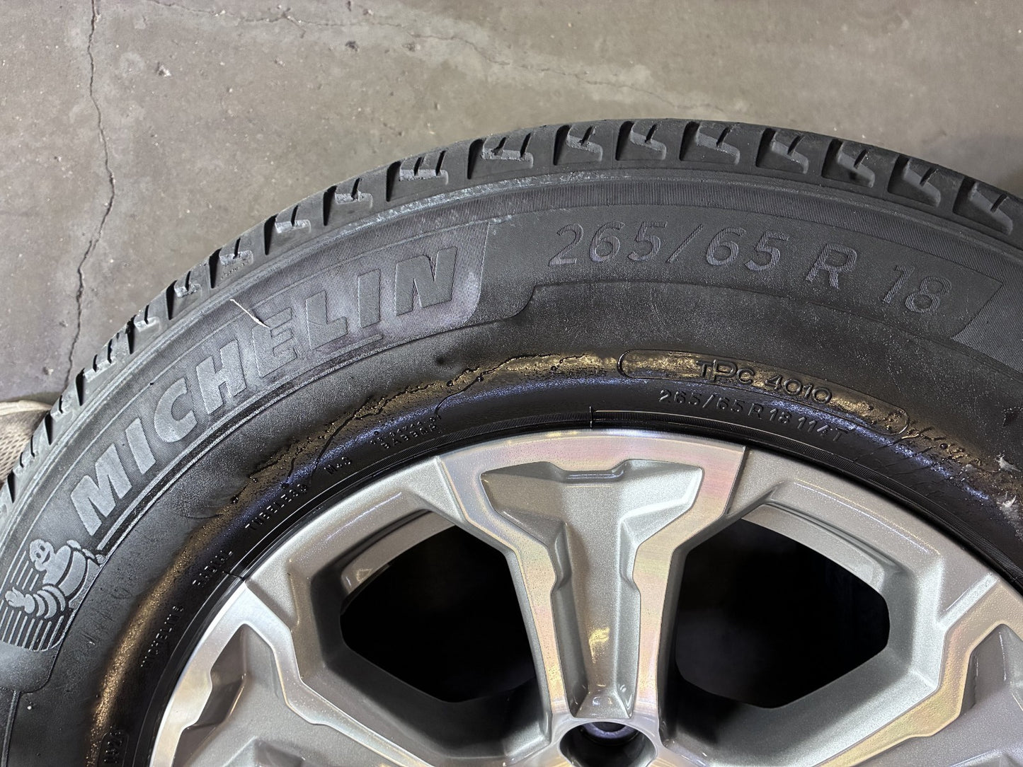 18" GMC Sierra Canyon Chevy Tahoe Colorado OEM 5910 wheels rims 2024 2025 2026