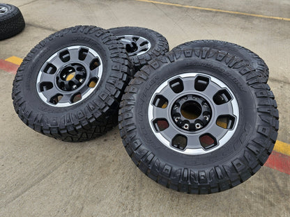 18" Ford F-250 F-350 OEM TREMOR rims wheels 10482 tires NITRO 35"
